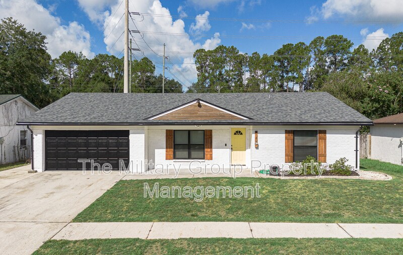4142 Oriely Dr W in Jacksonville, FL - Building Photo