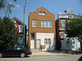 1732 W 17th St Apartments