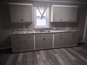 1123 W Broadway St, Unit A in Loogootee, IN - Building Photo - Building Photo