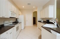 16132 Parque Ln in Naples, FL - Building Photo - Building Photo