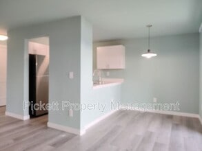 3340 Narrows View Ln NE in Bremerton, WA - Building Photo - Building Photo