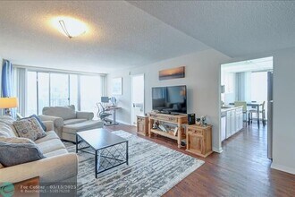 525 N Ocean Blvd in Pompano Beach, FL - Building Photo - Building Photo