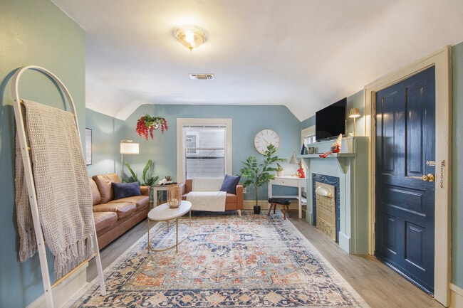 514 Glenwood Ave SE, Unit 514 Glenwood Gem