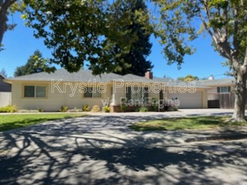 1411 Mariposa St in Vallejo, CA - Building Photo
