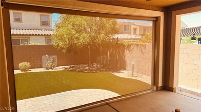 2569 Prairie Pine St in Henderson, NV - Building Photo - Building Photo