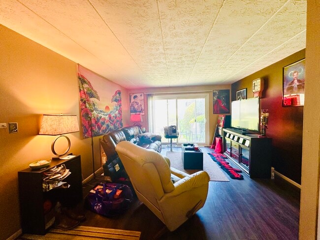 property at 422 Fleeter Ct