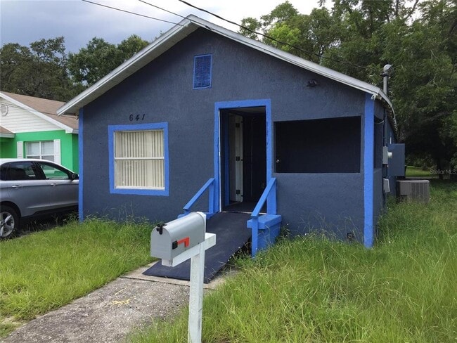 property at 641 W 6th St