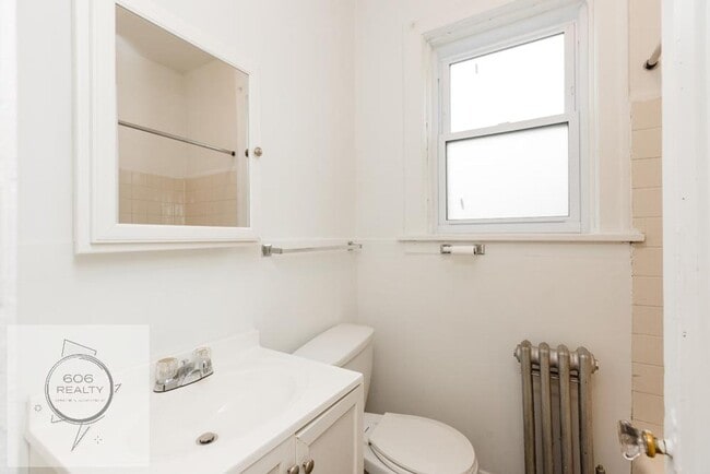 7542 Adams St, Unit 109 in Forest Park, IL - Building Photo - Building Photo