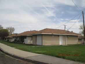 215 Division St in Klamath Falls, OR - Building Photo - Building Photo