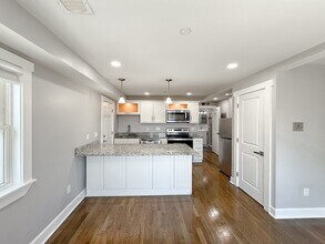 468 Salem St in Malden, MA - Foto de edificio - Building Photo