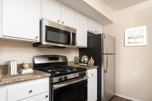 55+ FountainGlen Pasadena in Pasadena, CA - Building Photo