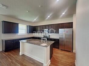 337 Crestrun Loop in Leesburg, FL - Building Photo - Building Photo