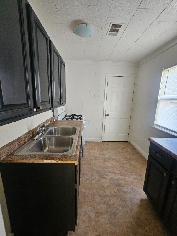 321 W Elm St in Walnut Ridge, AR - Building Photo - Building Photo