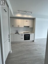 1 Quarrington Lane in North York, ON - Building Photo - Building Photo