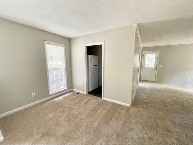 111 Bickleigh Rd in Irmo, SC - Foto de edificio - Building Photo