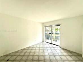 345 Michigan Ave in Miami Beach, FL - Building Photo - Building Photo