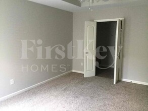 207 Fairgrove Ln in Fairburn, GA - Building Photo - Building Photo
