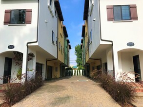 11571 Lemp Ct in North Hollywood, CA - Foto de edificio - Building Photo