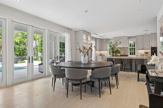 142 S County Rd in Palm Beach, FL - Building Photo - Building Photo