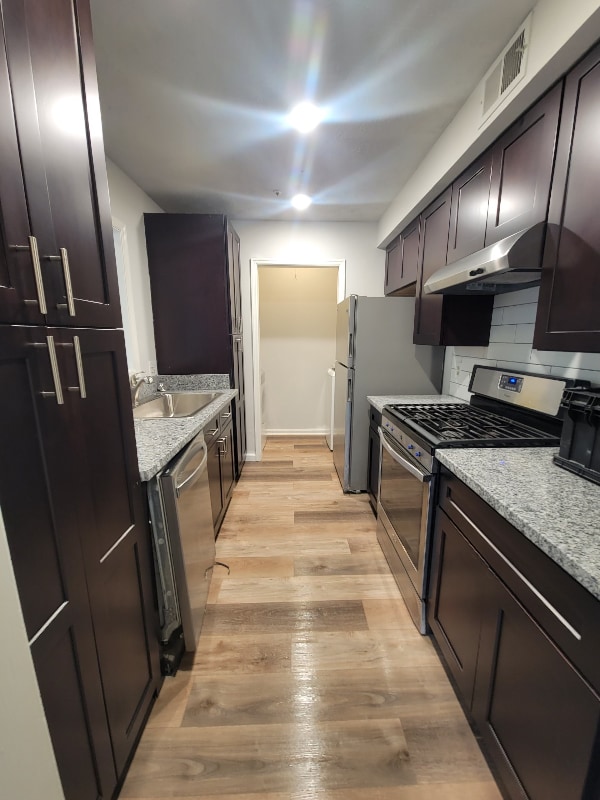 property at 2292 Wellington Cir