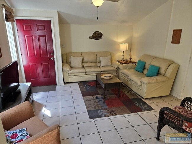 906 W Polk St in Port Isabel, TX - Building Photo - Building Photo