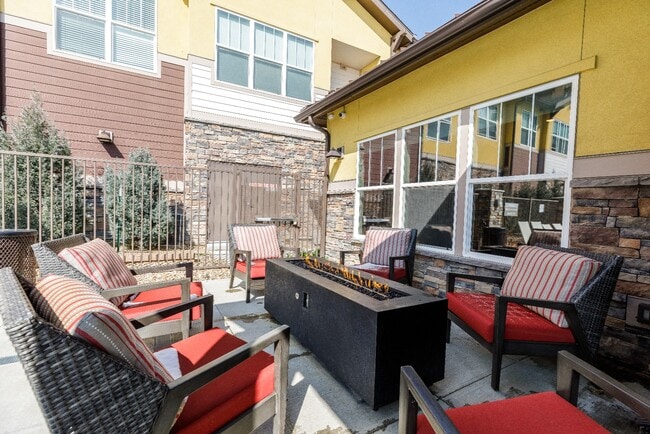 Auburn Brook in Castle Rock, CO - Foto de edificio - Building Photo