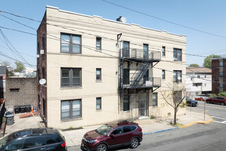 Desoto Place in Cliffside Park, NJ - Foto de edificio - Building Photo