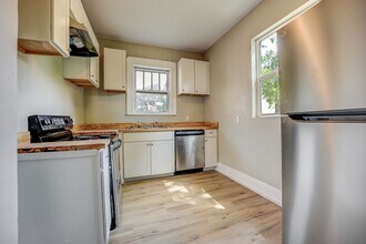 2014 N E St in Fort Smith, AR - Building Photo - Building Photo