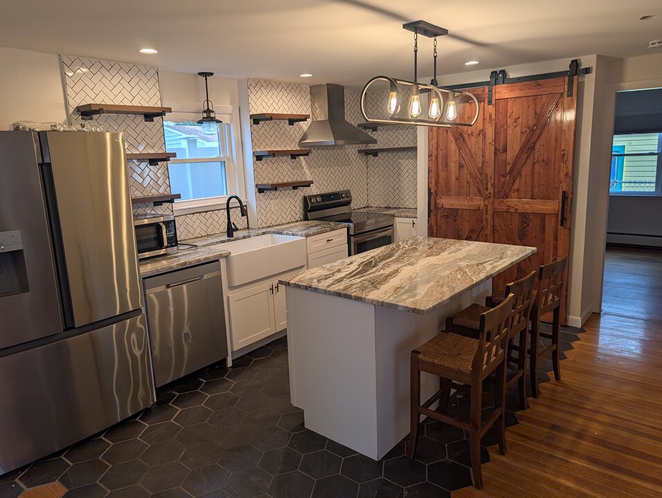 54R Nahant St in Lynn, MA - Building Photo