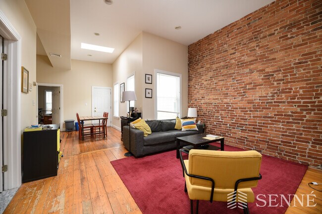 248 Somerville Ave in Somerville, MA - Building Photo - Building Photo