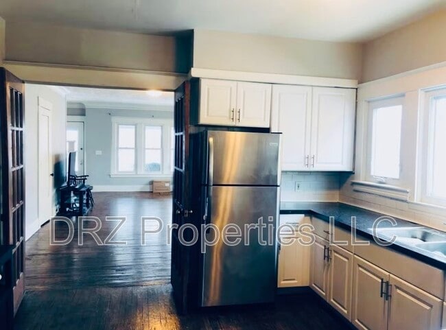 1017 Bridge St NW in Grand Rapids, MI - Building Photo - Building Photo