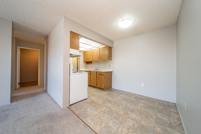 Ivory Arms in Morinville, AB - Building Photo - Building Photo