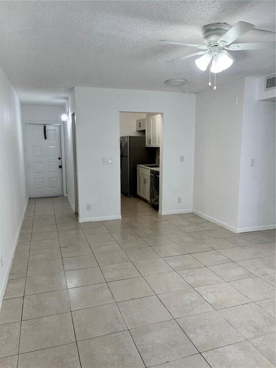 3210 Coral Ridge Dr, Unit 3210 in Coral Springs, FL - Building Photo