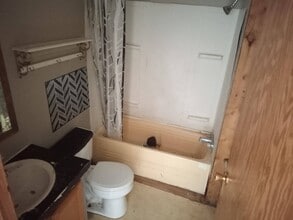 2651 Windy Hill Rd in Vincennes, IN - Building Photo - Building Photo