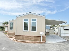 41 Spruce Via in Anaheim, CA - Building Photo - Building Photo