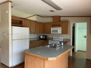 11864 Atlantic Cir in Boca Raton, FL - Building Photo - Building Photo