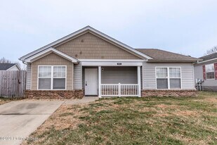 8815 Woodpointe Blvd in Louisville, KY - Building Photo