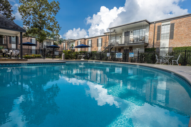 MEMORIAL VILLAGE in Houston, TX - Building Photo - Building Photo