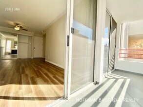1327 N Sierra Bonita Ave in Los Angeles, CA - Building Photo - Building Photo