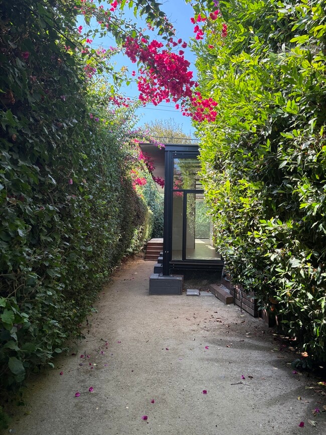 3794 Legion Ln, Unit C in Los Angeles, CA - Building Photo - Building Photo