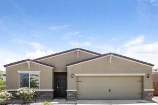 8139 W Atlantis Way in Phoenix, AZ - Building Photo
