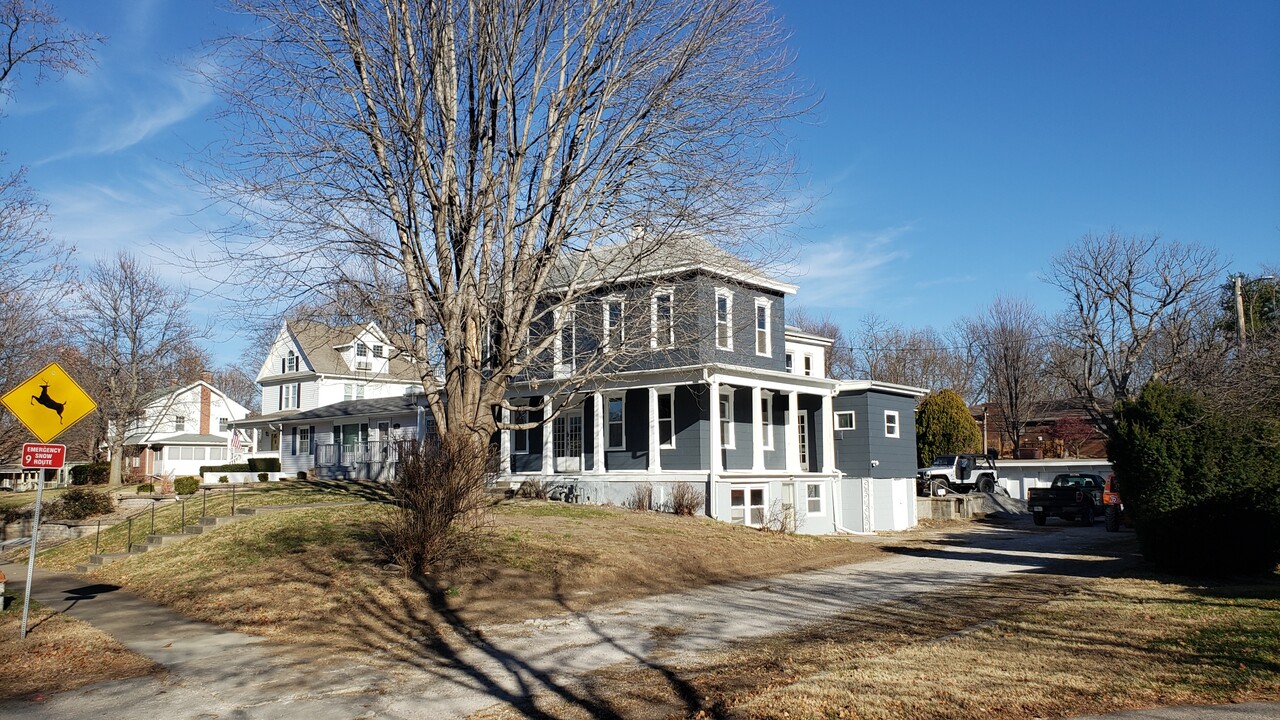 2321 Ashland Ave, Unit 6 in St. Joseph, MO - Foto de edificio