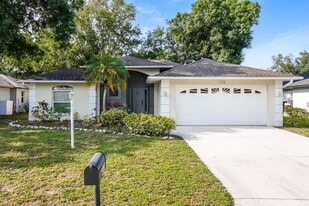 4638 Breezy Pines Blvd in Sarasota, FL - Building Photo