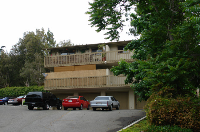 Stonyhurst Manor in Vista, CA - Building Photo - Building Photo