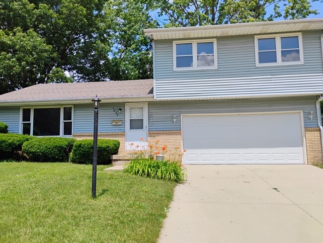 property at 1604 Kingston Dr
