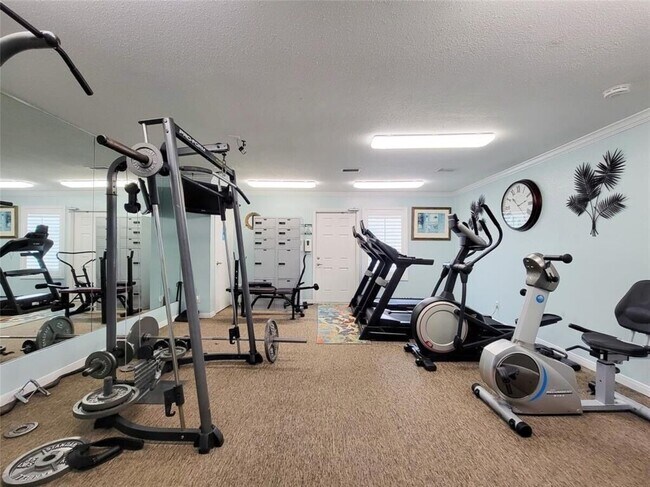 3506 Cove View Blvd in Galveston, TX - Foto de edificio - Building Photo