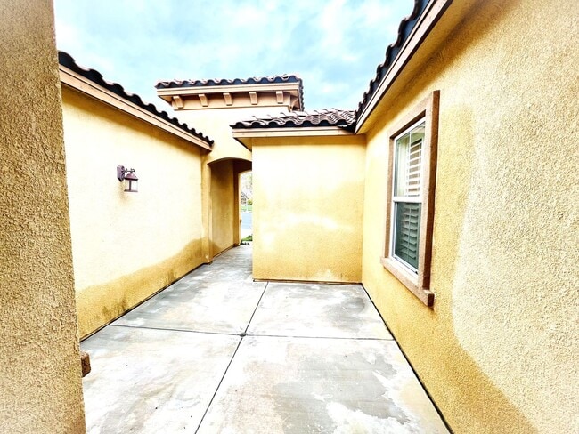 12595 Encino Ct in Rancho Cucamonga, CA - Building Photo - Building Photo