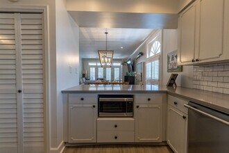 18117 Scenic Hwy 98 in Fairhope, AL - Foto de edificio - Building Photo