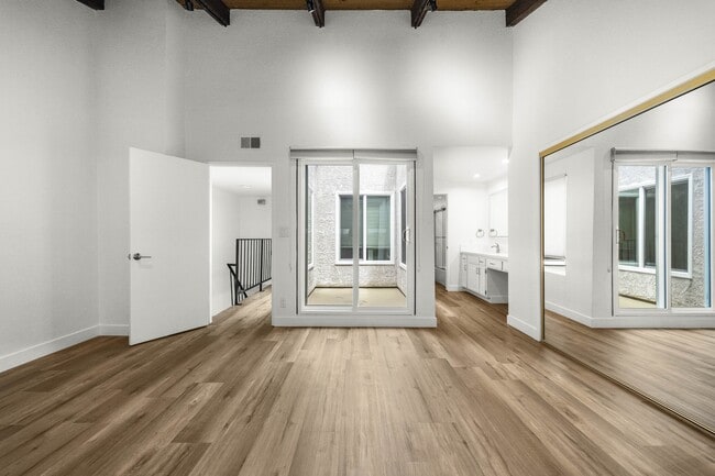 property at 26120 Narbonne Ave