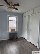 67 Foyer St in Edison, NJ - Building Photo - Building Photo